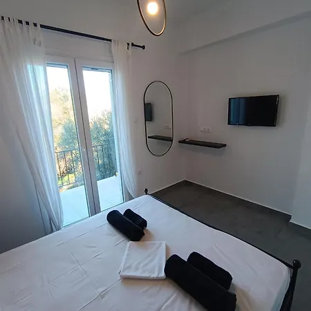 Alexander 3 Apartment