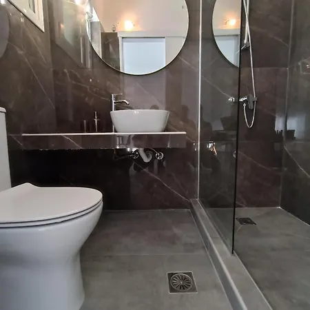 Alexander 3 Apartment *